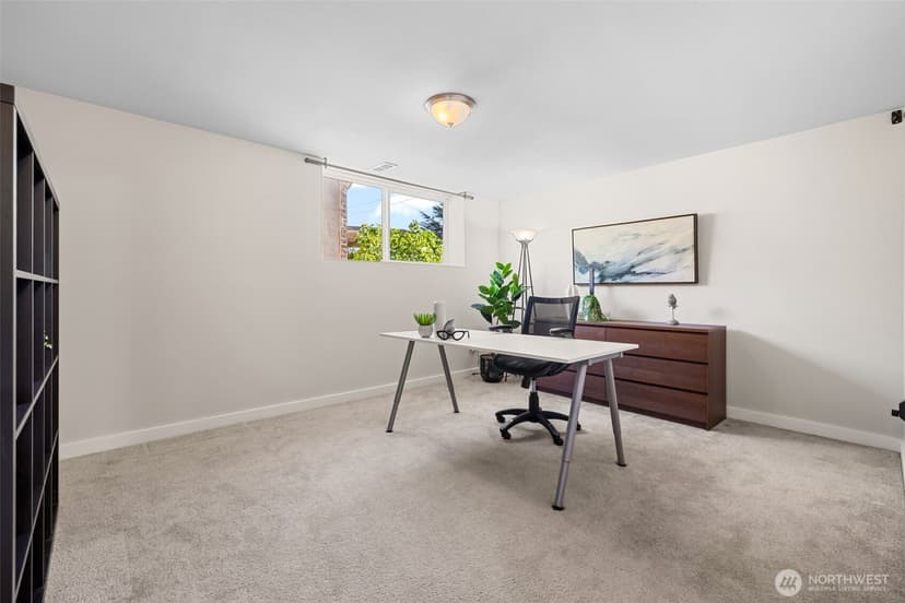Property photo for 21020 98th Avenue S, Kent photo 14