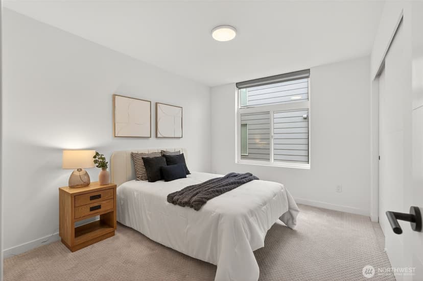 Property photo for 945 NW 56th Street, Seattle photo 11