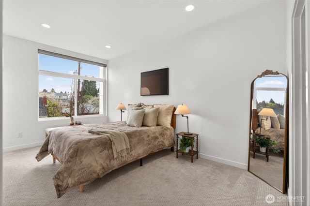 Property photo for 945 NW 56th Street, Seattle photo 5