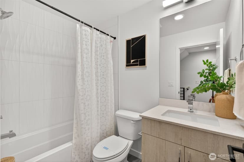Property photo for 945 NW 56th Street, Seattle photo 14