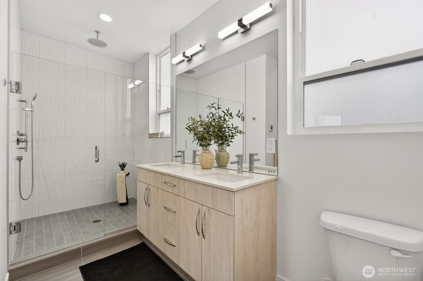 Property photo for 945 NW 56th Street, Seattle photo 13