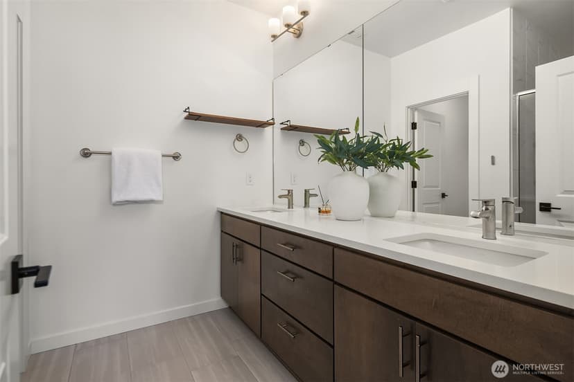 Property photo for 21708 24th Avenue SE #B, Bothell photo 19