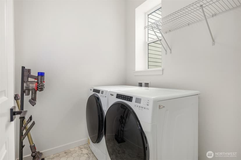 Property photo for 21708 24th Avenue SE #B, Bothell photo 24
