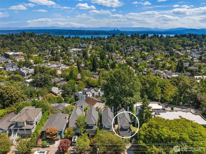 Property photo for 314 25th Avenue E, Seattle