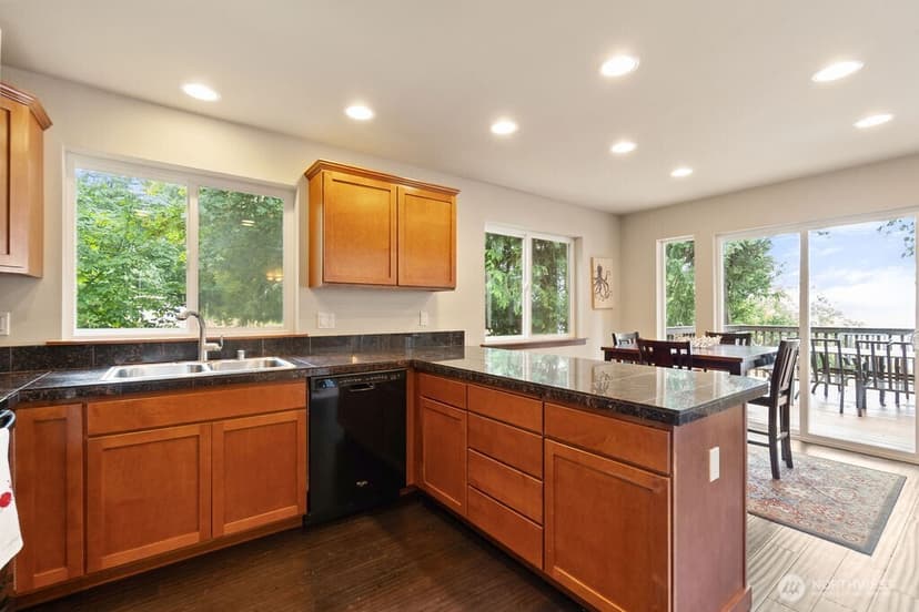 Property photo for 8 W Gedney Way, Hat Island photo 17