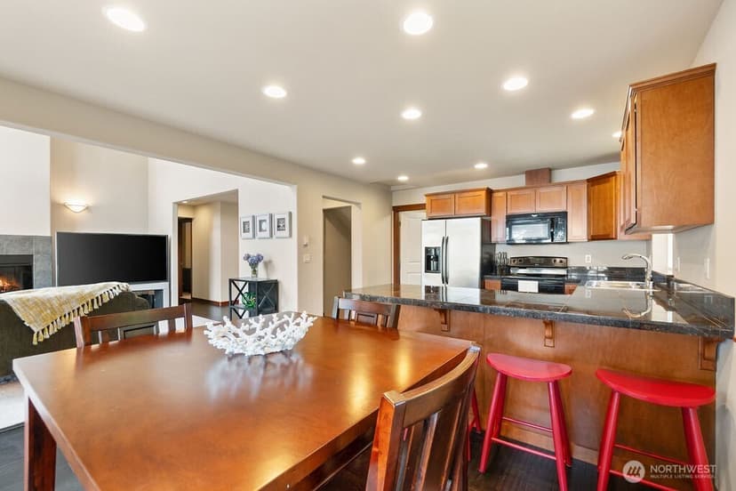 Property photo for 8 W Gedney Way, Hat Island photo 15