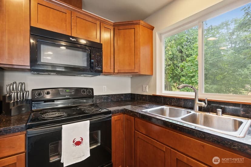Property photo for 8 W Gedney Way, Hat Island photo 18
