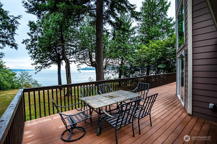 Property photo for 8 W Gedney Way, Hat Island photo 31