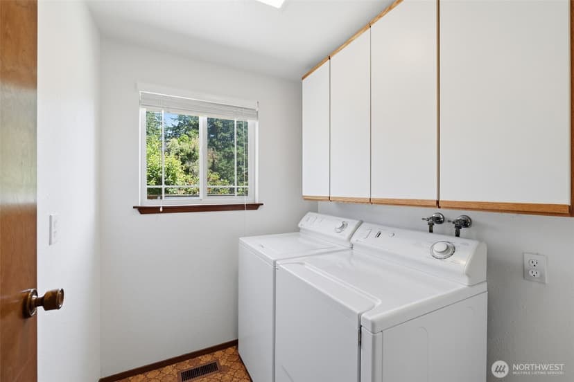 Property photo for 5008 65th Avenue W, University Place photo 22