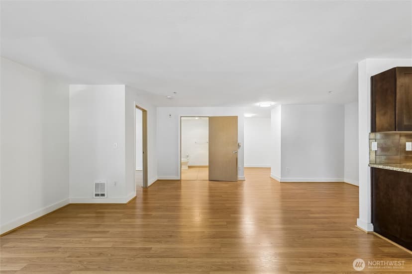Property photo for 1620 Belmont Ave #125, Seattle photo 5