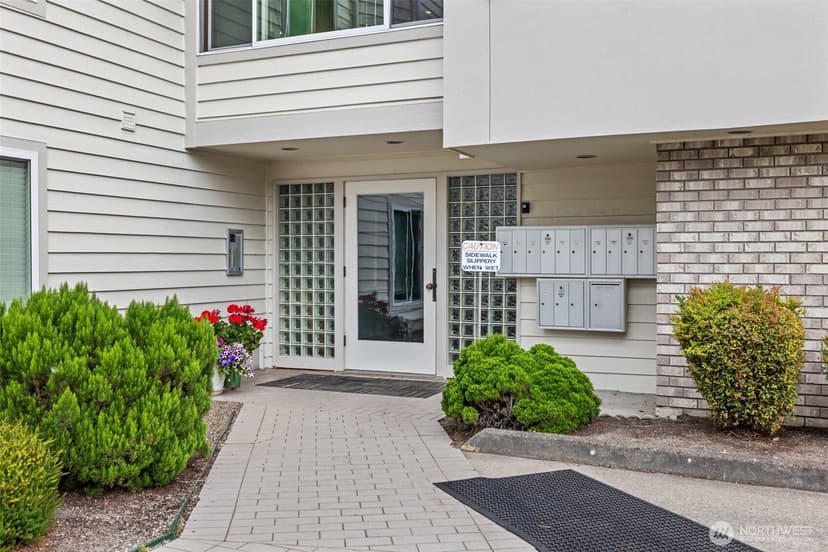 Property photo for 233 3rd Avenue S #101, Edmonds photo 22