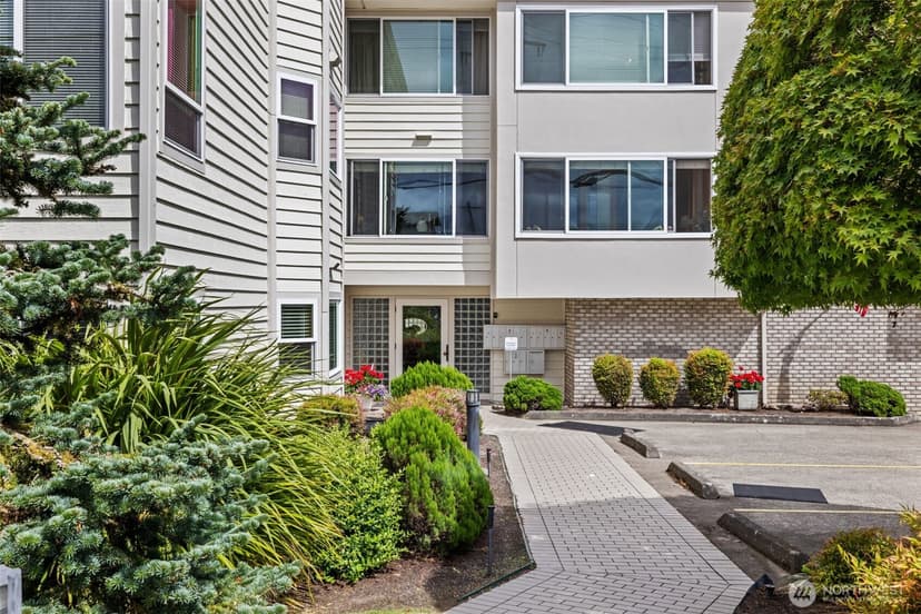 Property photo for 233 3rd Avenue S #101, Edmonds photo 28