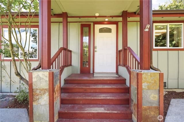 Property photo for 516 Beach Drive, Snohomish photo 2