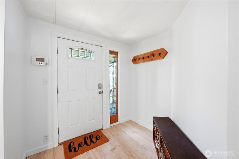 Property photo for 516 Beach Drive, Snohomish photo 4
