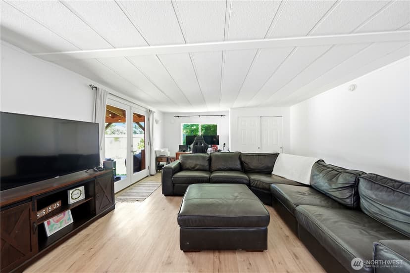 Property photo for 516 Beach Drive, Snohomish photo 11