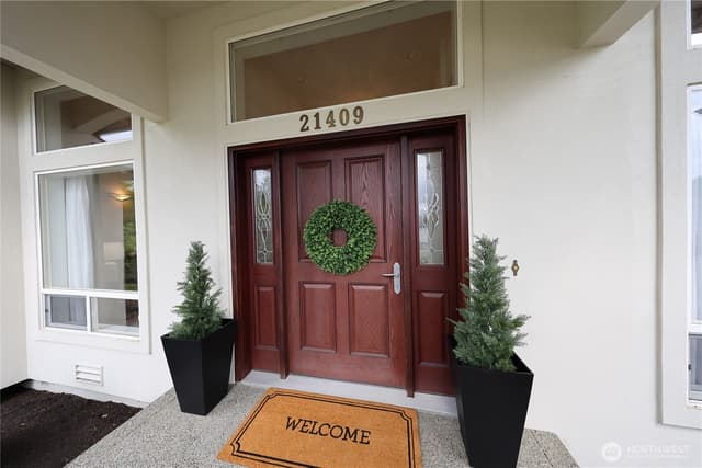 Property photo for 21409 23rd Street Ct E, Lake Tapps photo 2