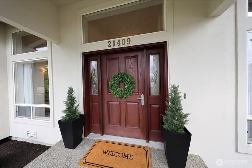 Property photo for 21409 23rd Street Ct E, Lake Tapps photo 2