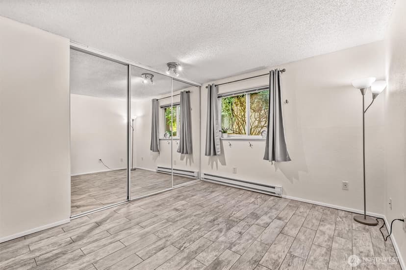 Property photo for 5912 California Avenue SW #102, Seattle photo 9