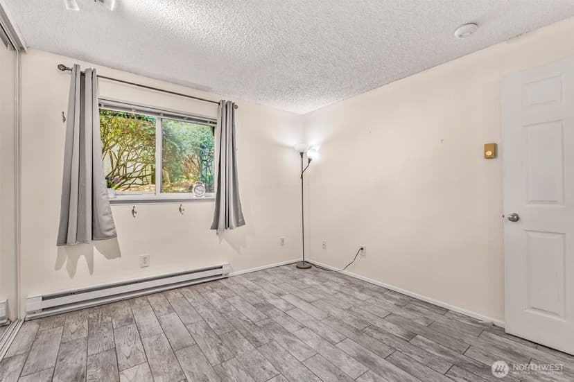 Property photo for 5912 California Avenue SW #102, Seattle photo 10