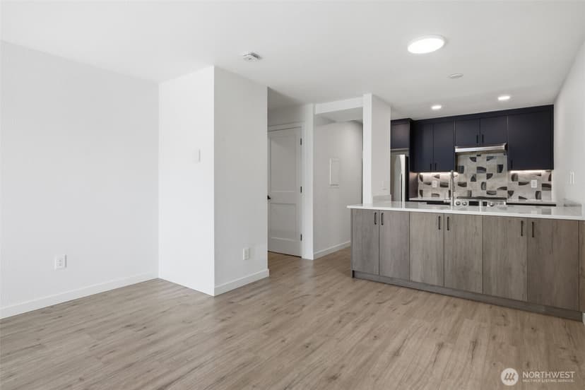 Property photo for 8800 20th Avenue NE #B202, Seattle photo 12