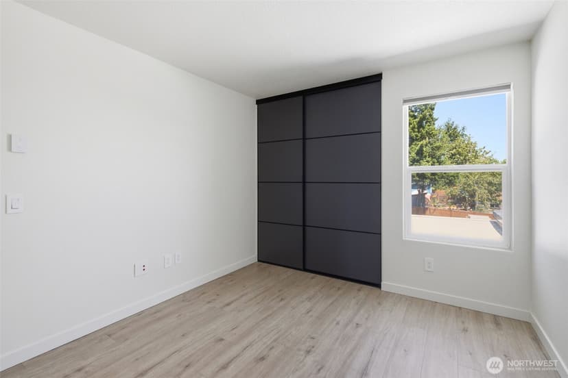 Property photo for 8800 20th Avenue NE #B202, Seattle photo 32