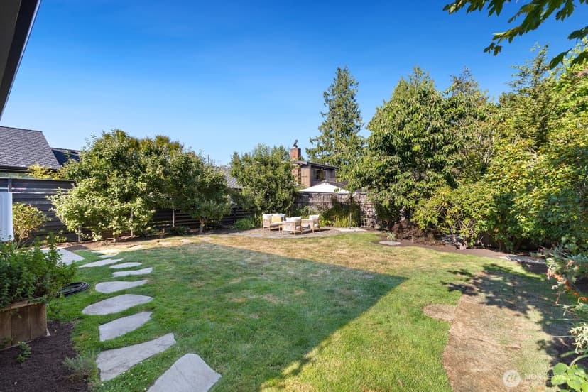 Property photo for 3848 29th Avenue W, Seattle photo 28