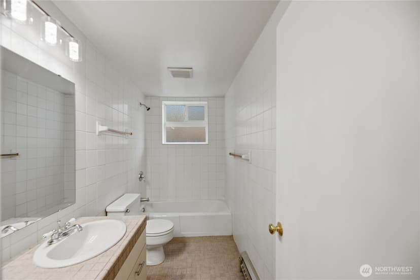 Property photo for 4324 Phinney Avenue N #1, Seattle photo 12