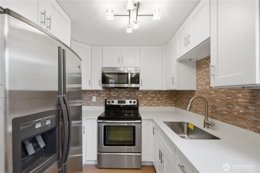 Property photo for 4324 Phinney Avenue N #1, Seattle photo 8