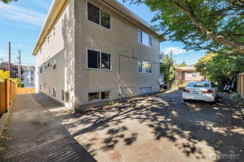 Property photo for 4324 Phinney Avenue N #1, Seattle photo 16
