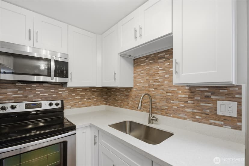 Property photo for 4324 Phinney Avenue N #1, Seattle photo 9