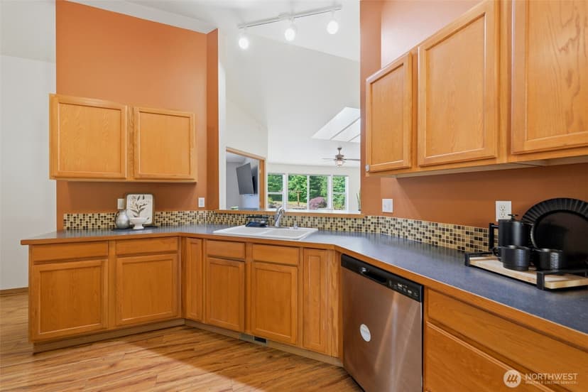 Property photo for 1570 SW Lake Flora Road, Port Orchard photo 11
