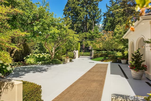 Property photo for 14405 3rd Avenue NW, Seattle photo 2