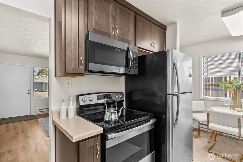 Property photo for 834 S 72nd Street, Tacoma photo 8
