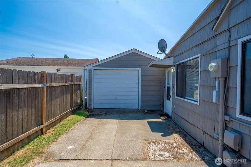 Property photo for 834 S 72nd Street, Tacoma photo 32