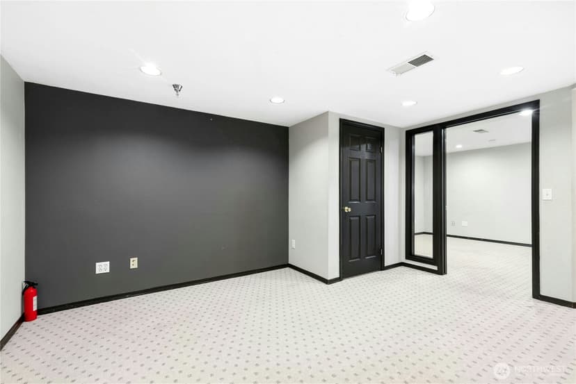 Property photo for 601 12th Avenue NW #E1, Issaquah photo 36