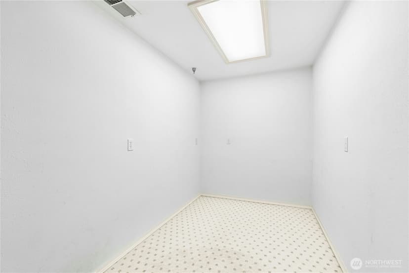 Property photo for 601 12th Avenue NW #E1, Issaquah photo 40