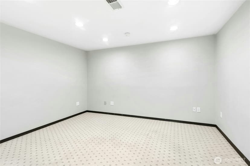 Property photo for 601 12th Avenue NW #E1, Issaquah photo 38