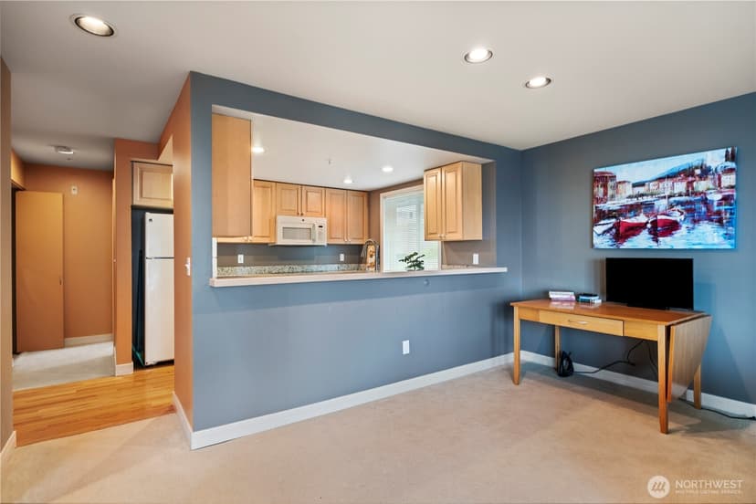 Property photo for 601 W Mercer Place #304, Seattle photo 7