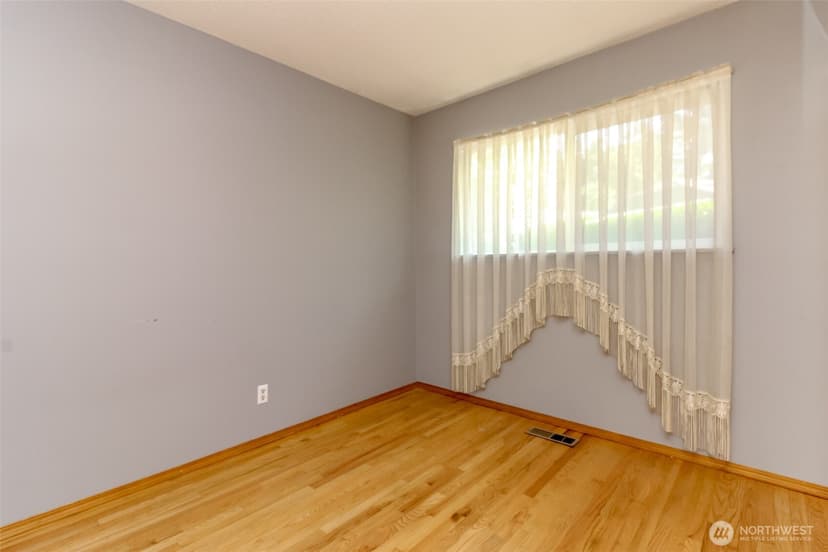 Property photo for 30208 27th Avenue S, Federal Way photo 28