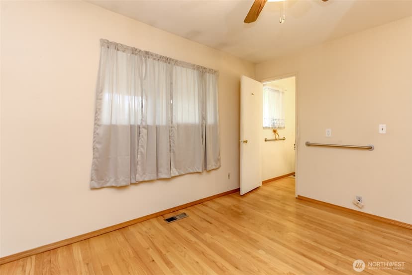 Property photo for 30208 27th Avenue S, Federal Way photo 24