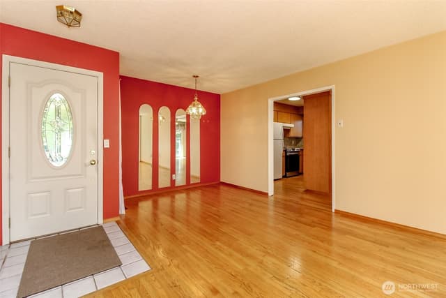Property photo for 30208 27th Avenue S, Federal Way photo 3