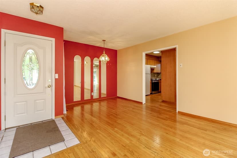 Property photo for 30208 27th Avenue S, Federal Way photo 3