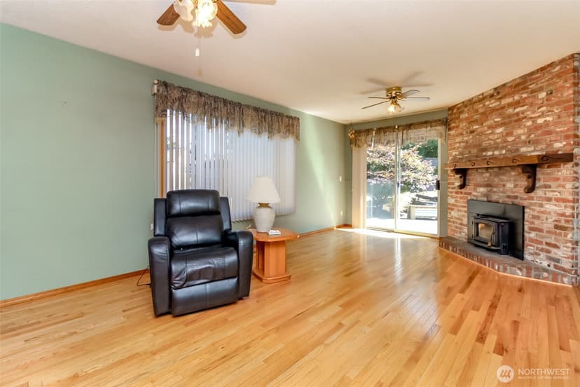 Property photo for 30208 27th Avenue S, Federal Way photo 14