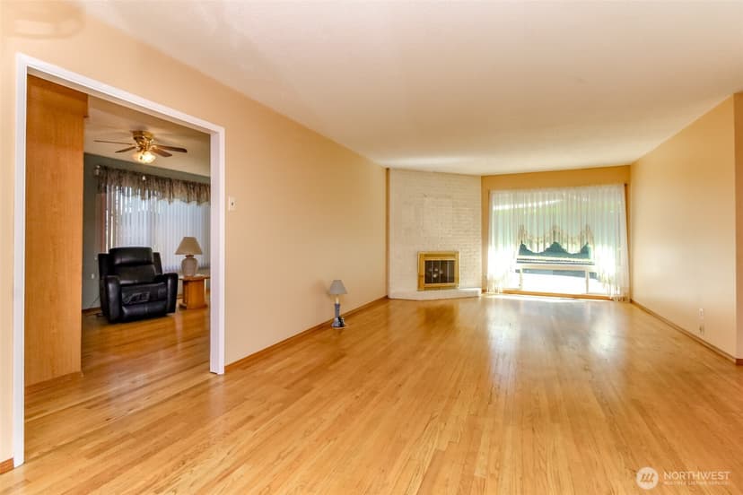Property photo for 30208 27th Avenue S, Federal Way photo 16