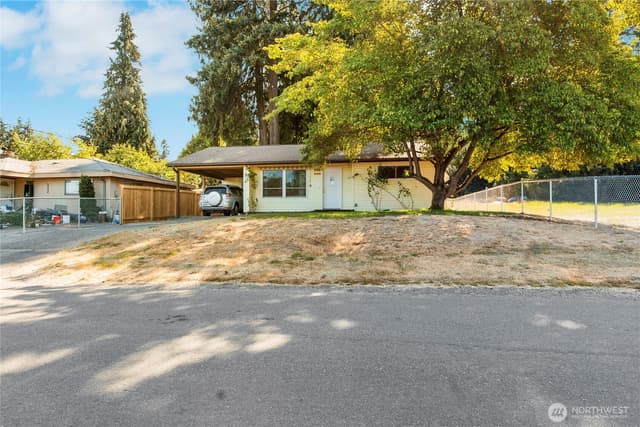 Property photo for 10406 55th Avenue S, Seattle photo 2