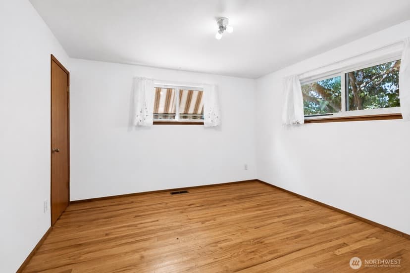 Property photo for 10406 55th Avenue S, Seattle photo 19