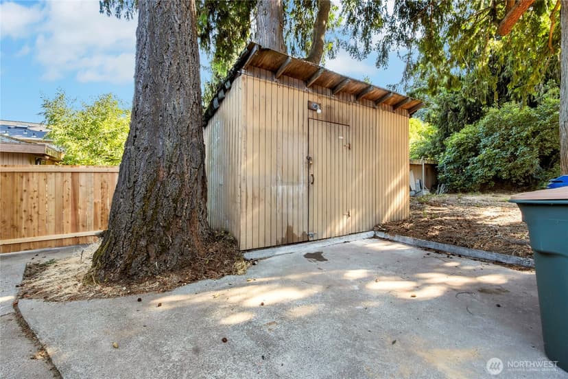 Property photo for 10406 55th Avenue S, Seattle photo 22