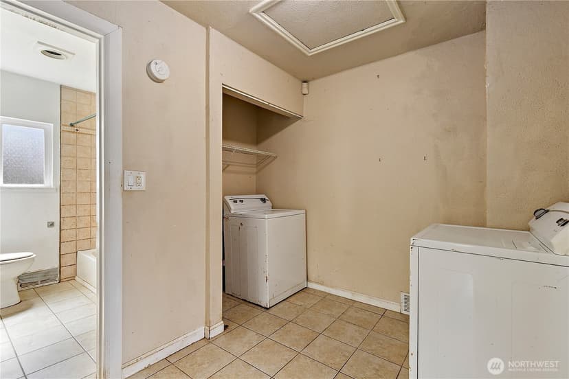 Property photo for 14008 42nd Avenue S, Tukwila photo 9