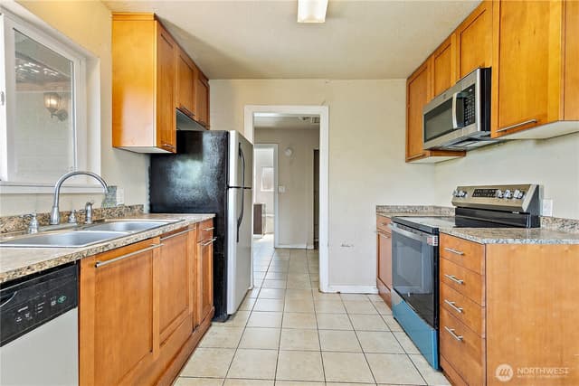 Property photo for 14008 42nd Avenue S, Tukwila photo 5