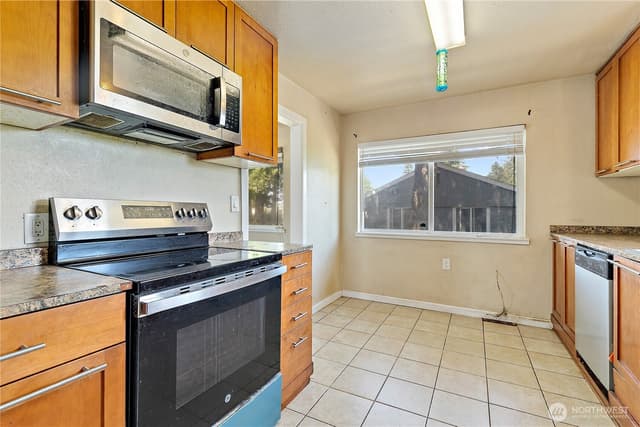 Property photo for 14008 42nd Avenue S, Tukwila photo 4